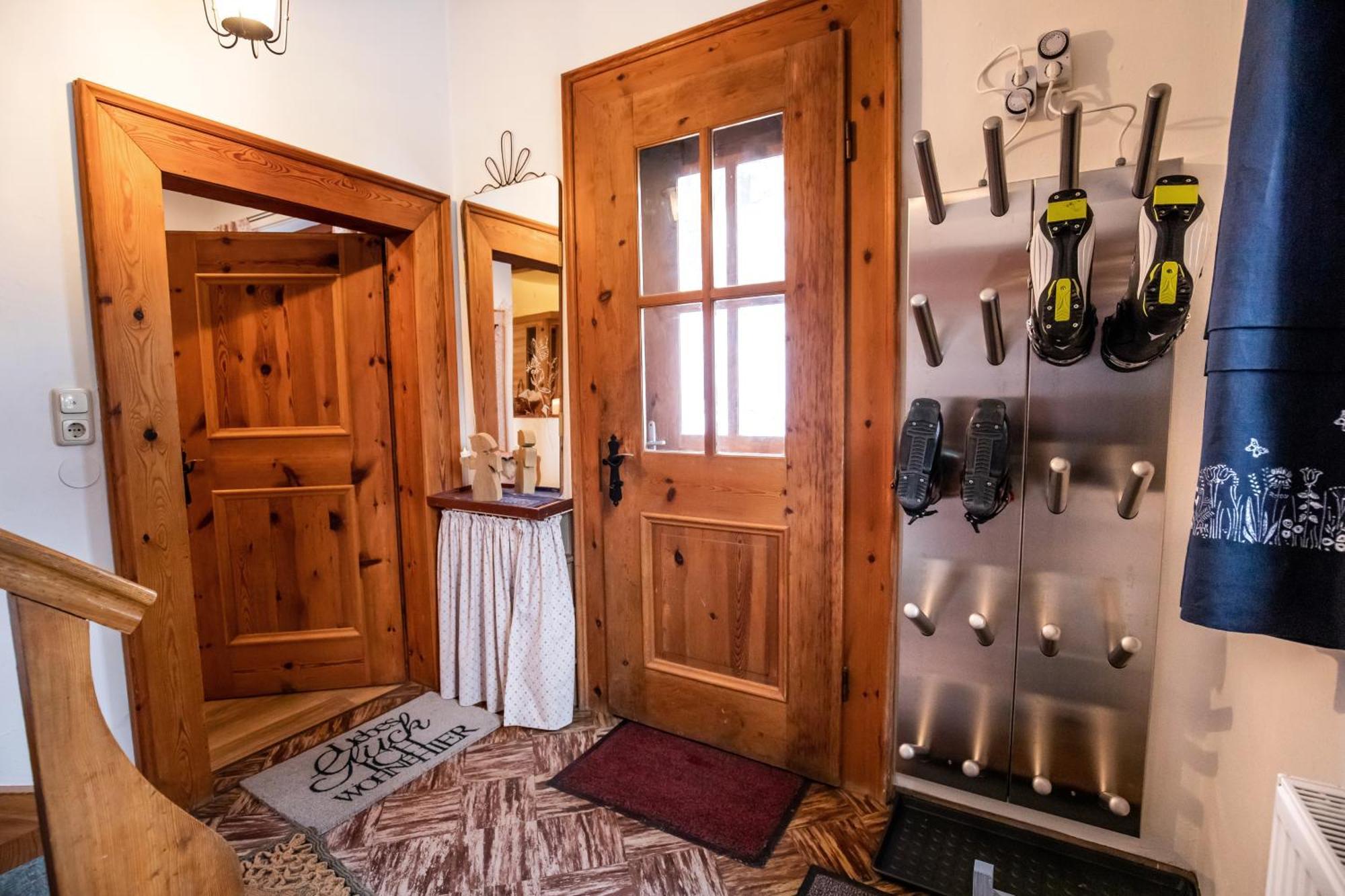 Haus Weidmannsheil - Wohnen Im Romantischen Forsthaus Werfen Εξωτερικό φωτογραφία